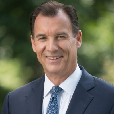 Portrait of Tom Suozzi.