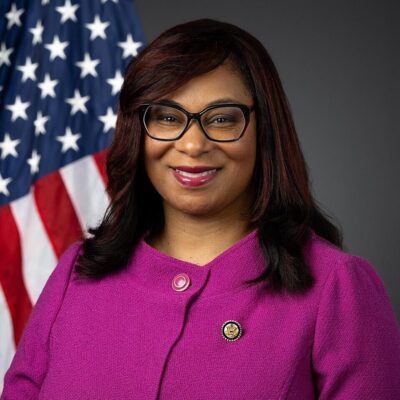 Janelle Bynum